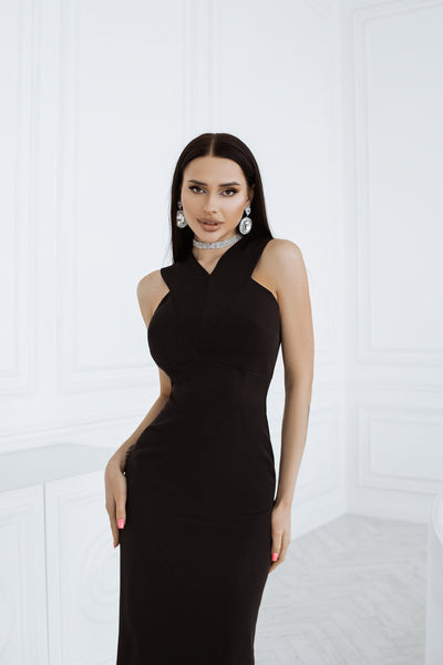 Black Sleeveless Midi Dress (article C330)