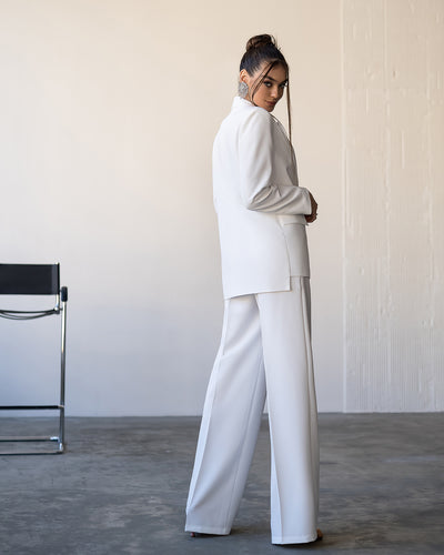 White EXTENDED BACK 2-PIECE SUIT (ARTICLE 409)