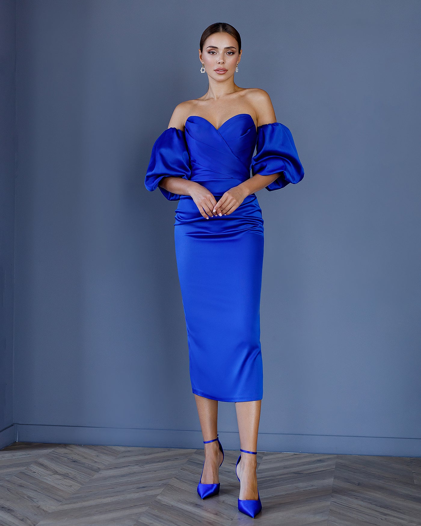 Blue Satin Sweetheart Puff-Sleeve Midi Dress (article 330)