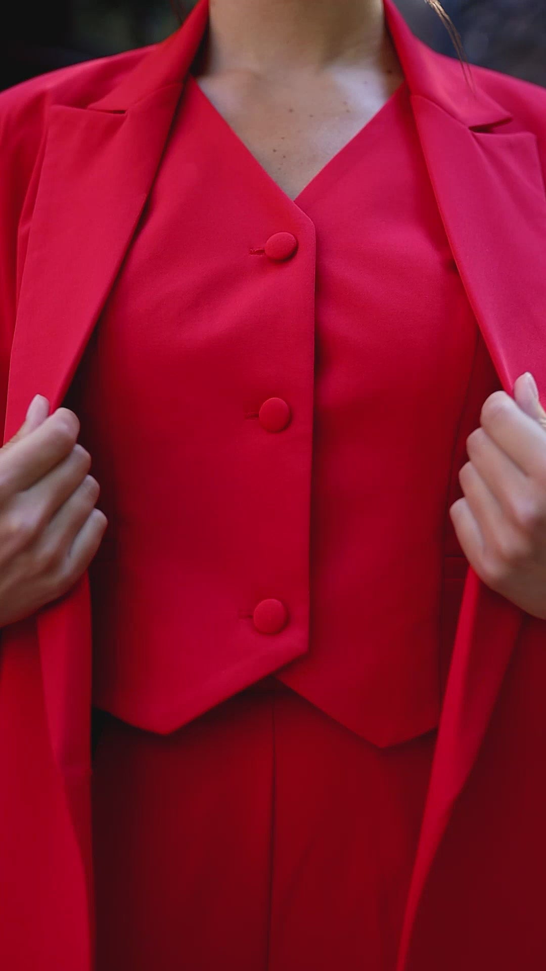 Red DOUBLE-BREASTED 3-PIECE SUIT (ARTICLE 424)