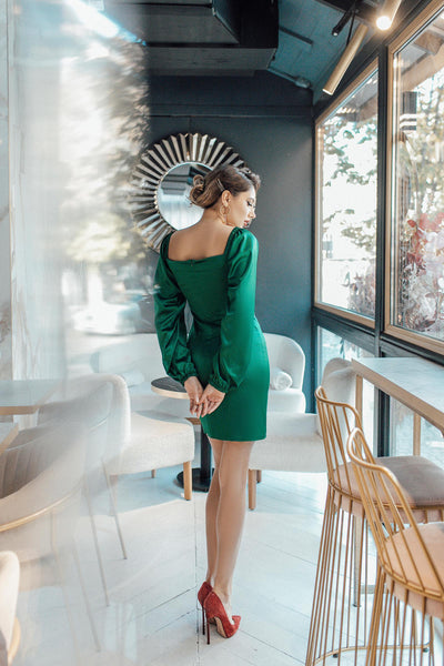 Emerald Satin Puff-Sleeve Mini Dress (article 257/1)