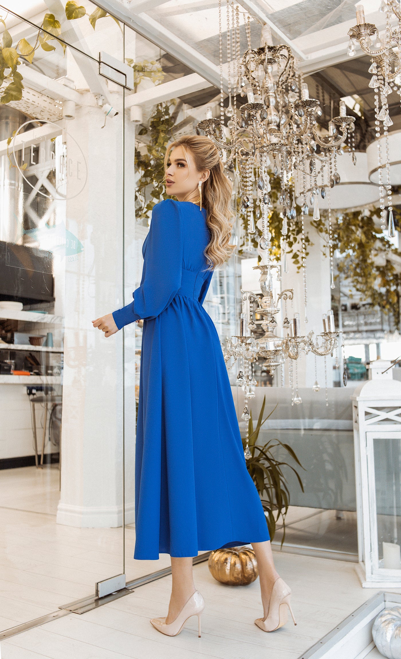 Blue V-NECK BUTTONED PUFF-SLEEVE MIDI DRESS (ARTICLE C392)