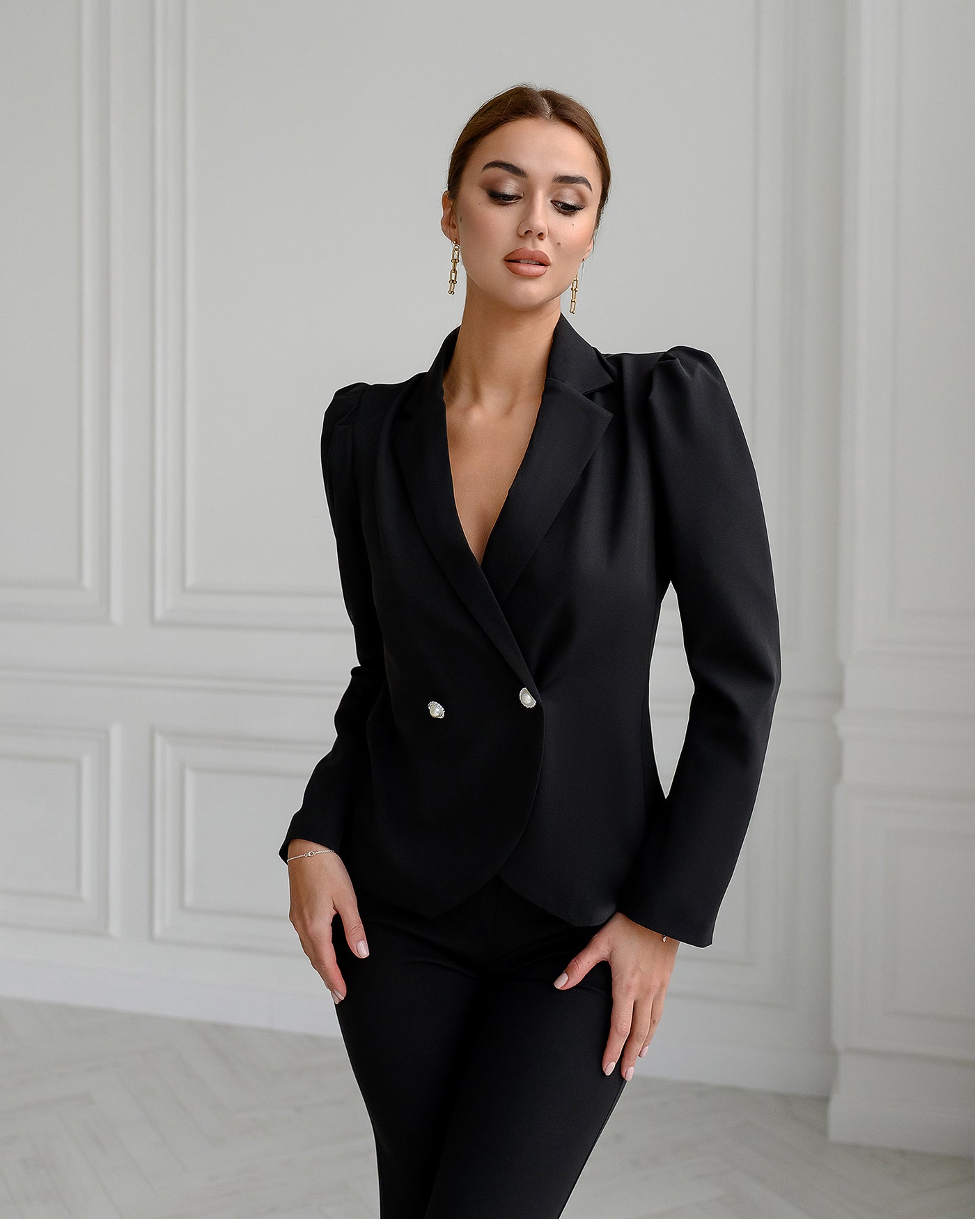 Black Double Breasted Suit 2-Piece (article 282)
