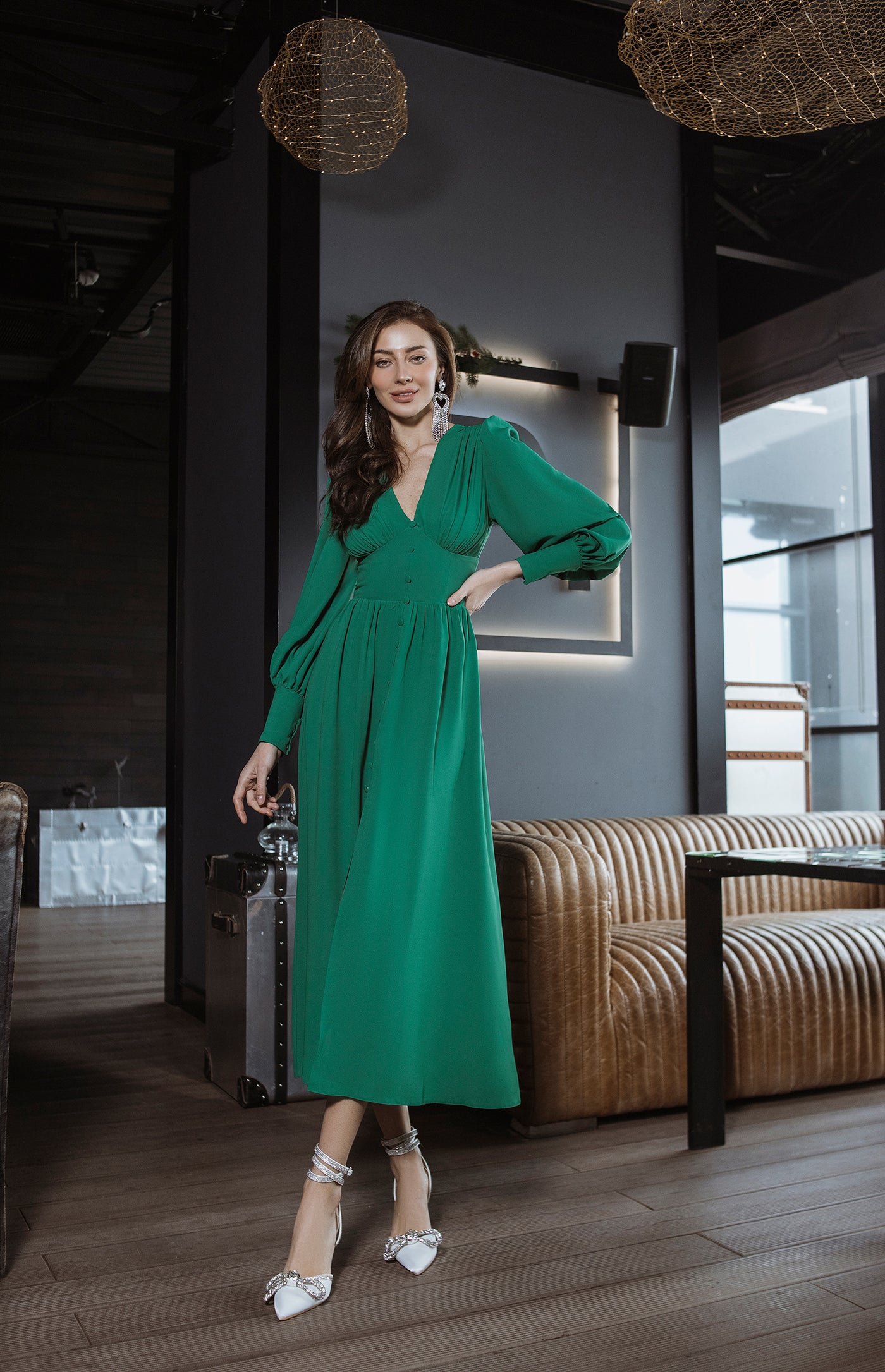 Green V-NECK BUTTONED PUFF-SLEEVE MIDI DRESS (ARTICLE C392)