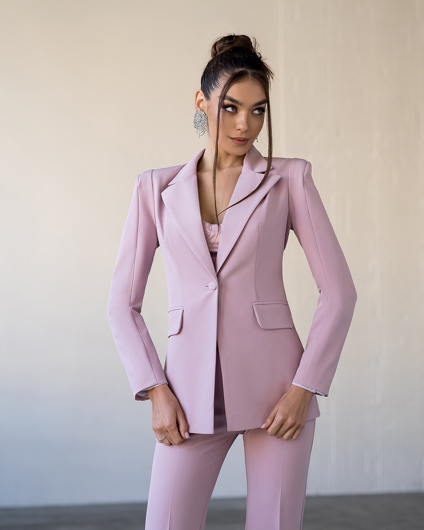 Dusty Pink Single-Breasted Suit 2-Piece (article 354)